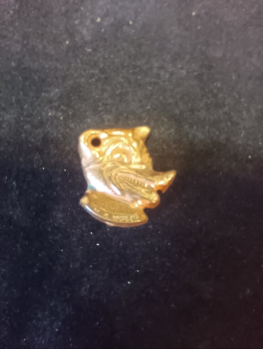 Vintage Cracker Jack/Gumball Prize. "I'm A Wolf" Head Charm.
